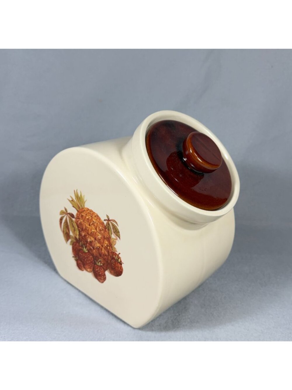 Vintage Hyalyn USA Tilted Cookie Jar Canister Pineapple Strawberry Fruit 9" - Picture 5 of 12